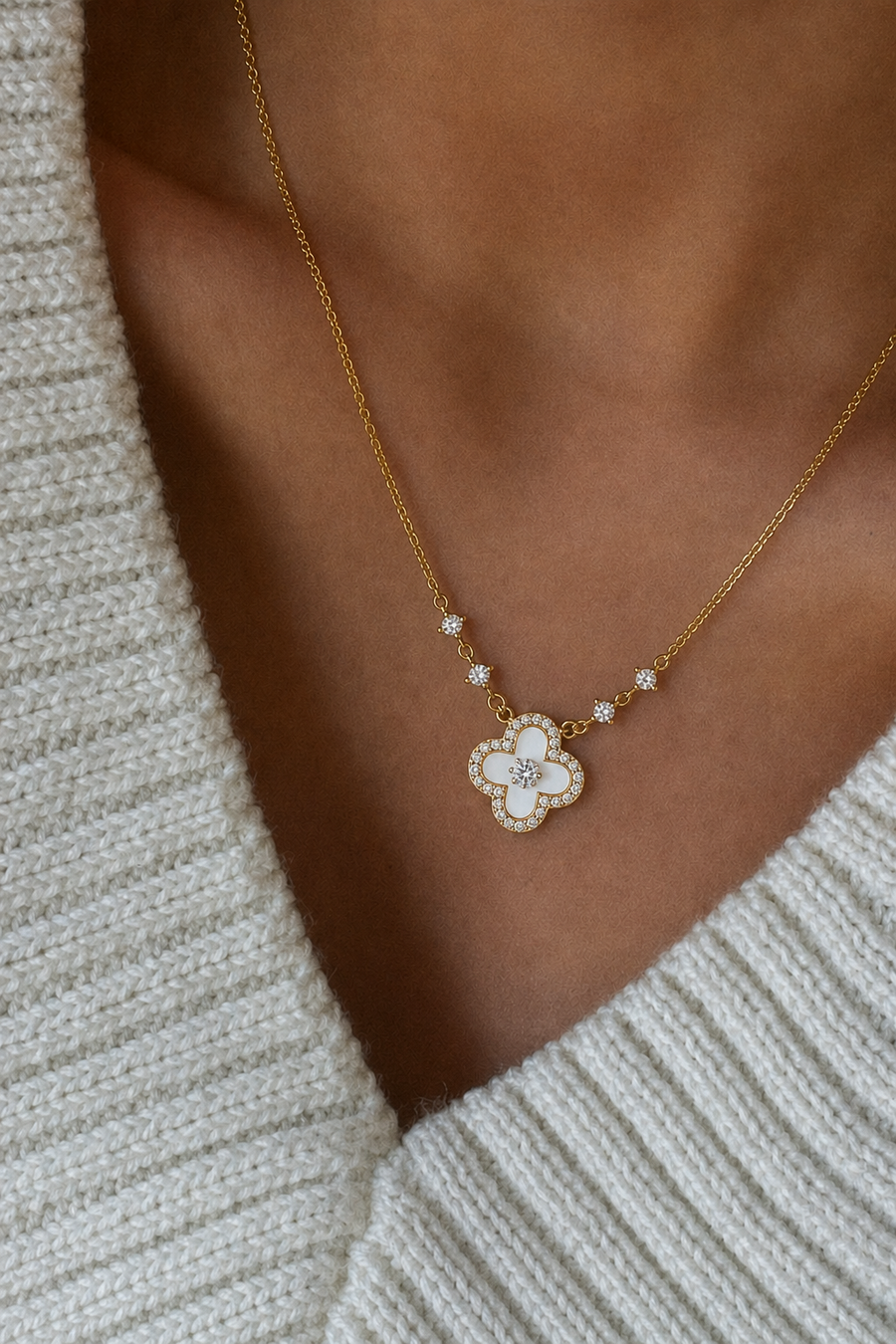 Collier trèfle pavé nacre doré Lunayla – photo 1